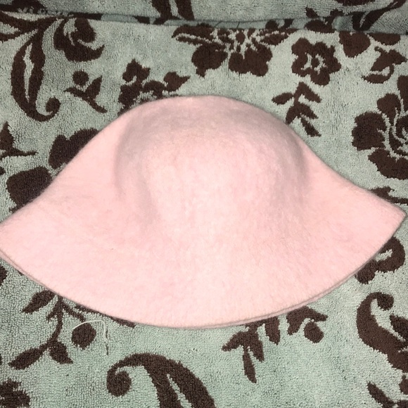 Hat - Picture 3 of 5